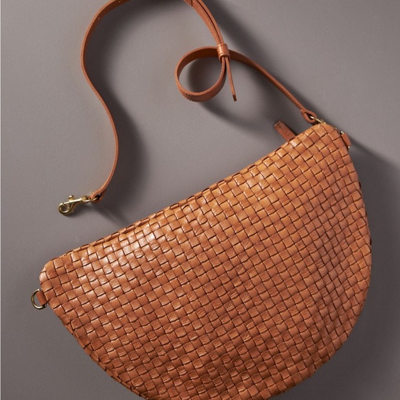 Clare V  grande Tan Woven Bag with Red Zipper with tortoise strap - Picture 2 of 9